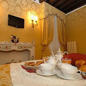 https://residenza-la-loggia.hotelinveneto.com